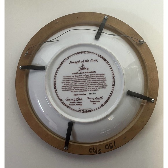 Strength‎ Of The Sioux commemorative plate With Display - Picture 2 of 2